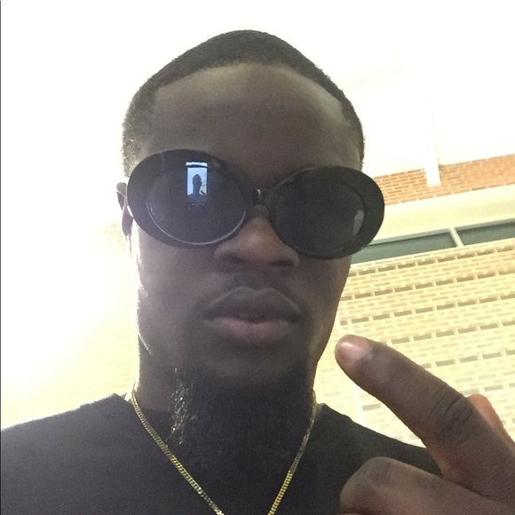 Meet your Posher, Mark - Picture 1 of 1